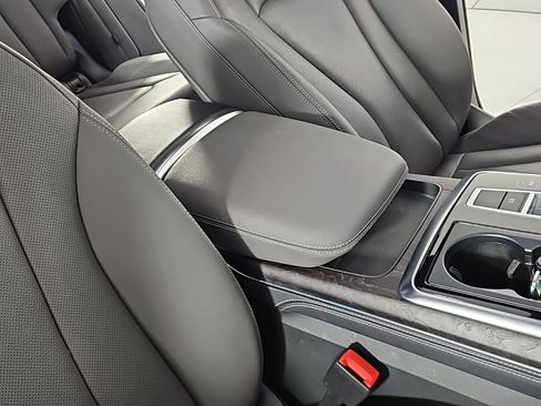 Used 2023 Audi Q8 Premium Plus w/ Premium Plus Package image 16