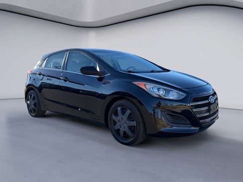 Used 2016 Hyundai Elantra GT image 7