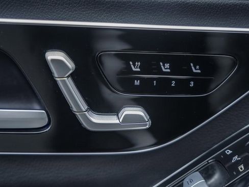 Used 2022 Mercedes-Benz S 580 4MATIC Sedan w/ 3D Technology Package image 35