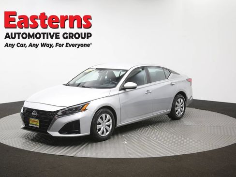 Used 2023 Nissan Altima 2.5 S FWD image 54
