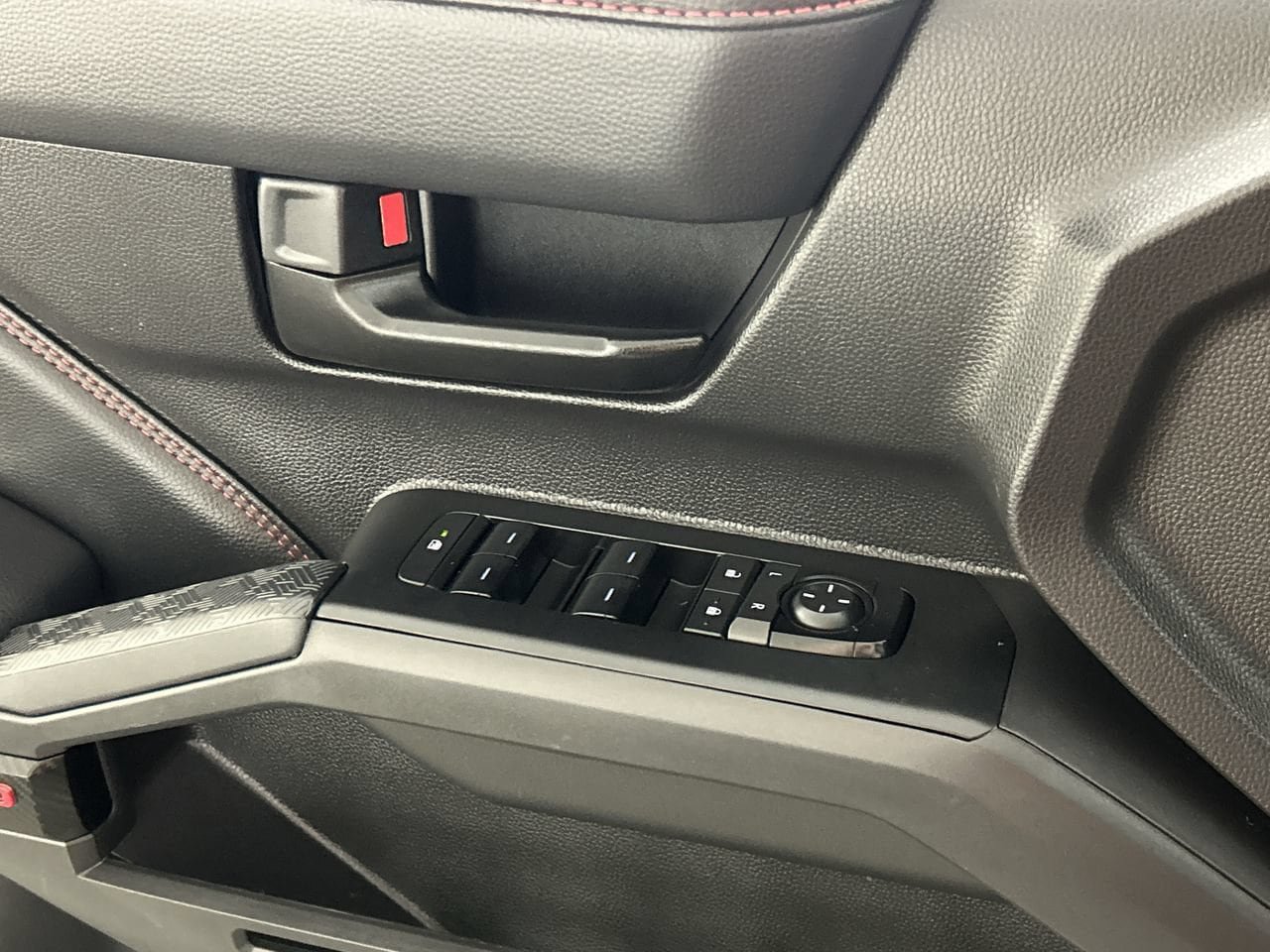 Used 2025 Toyota Tacoma TRD Pro AWD/4WD image 20