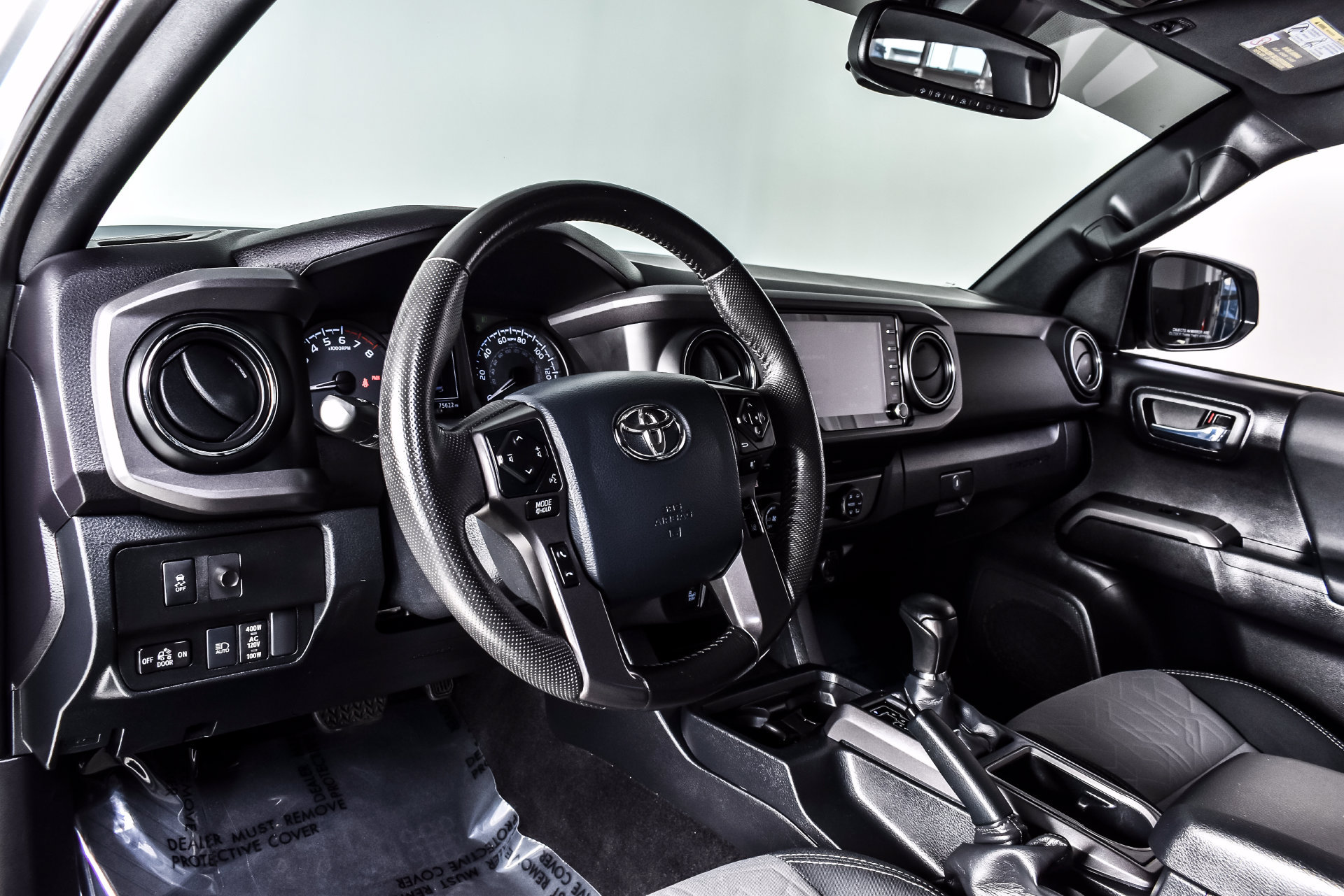 Used 2020 Toyota Tacoma TRD Off-Road w/ Technology Package AWD/4WD image 14