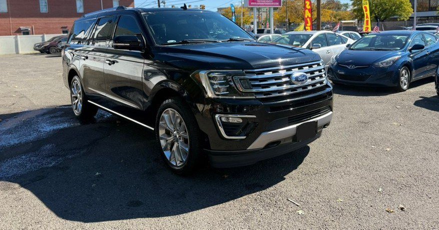 Used 2018 Ford Expedition Max Limited w/ Equipment Group 302A AWD/4WD image 3