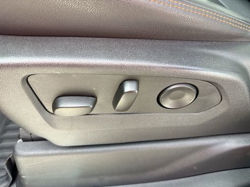 Used 2024 GMC Sierra 1500 AT4 w/ Technology Package image 14