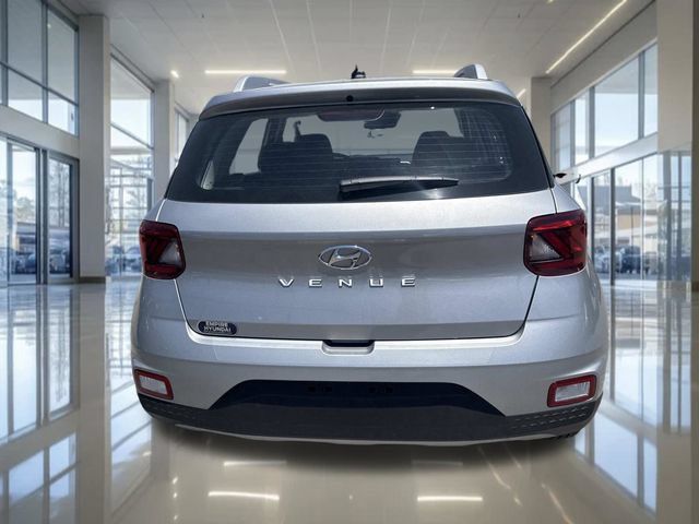 Certified 2026 Hyundai Venue SEL FWD image 4