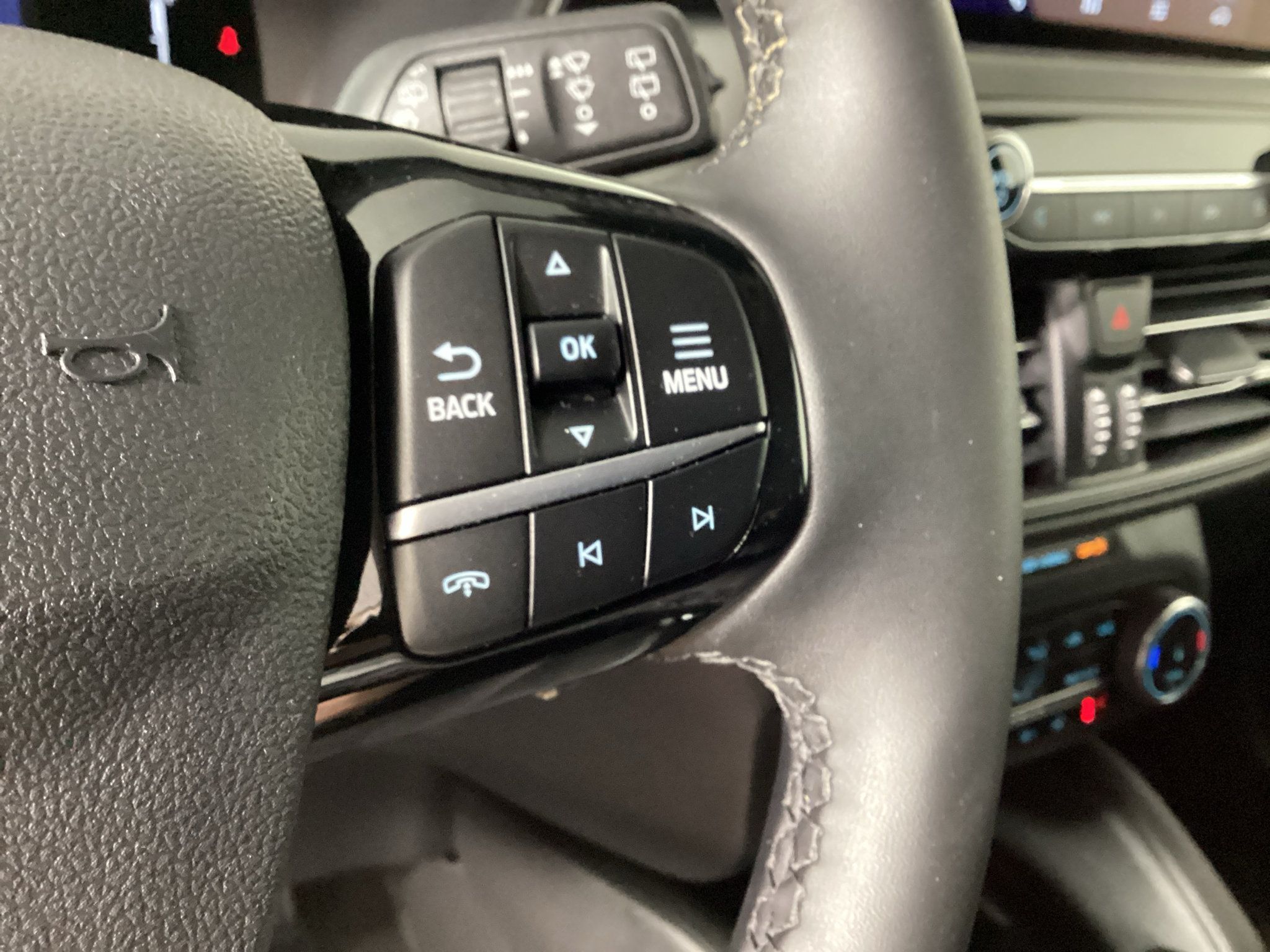 Certified 2023 Ford Escape Active AWD/4WD image 23