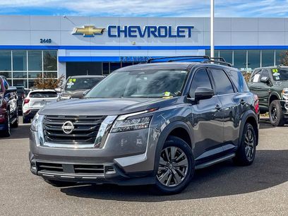 Used 2022 Nissan Pathfinder SV w/ SV Premium Package
