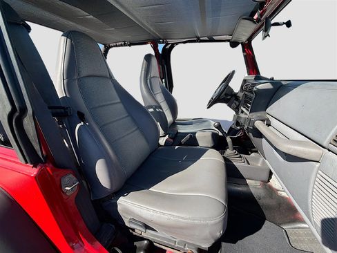 Used 1997 Jeep Wrangler SE image 23