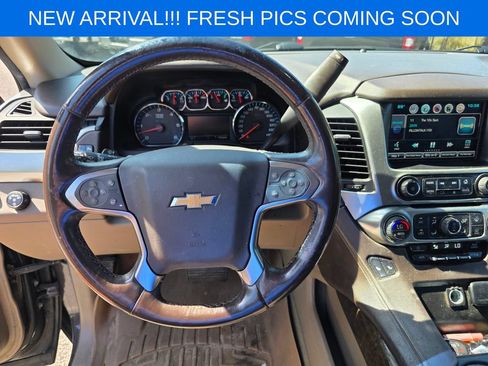 Used 2015 Chevrolet Suburban LT RWD image 13