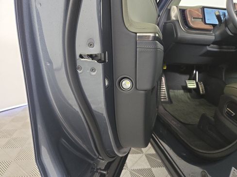 Used 2023 Rivian R1T Adventure AWD/4WD image 30