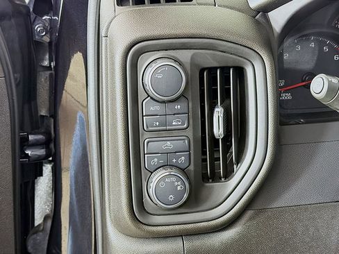 Used 2022 Chevrolet Silverado 1500 Custom AWD/4WD image 25