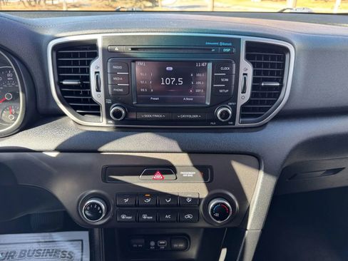 Used 2017 Kia Sportage LX image 23