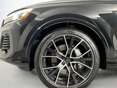 New 2025 Audi Q7 3.0T Prestige image 11