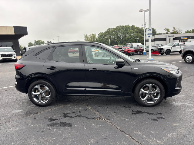 Certified 2024 Ford Escape ST-Line w/ Tech Pack #1 AWD/4WD image 8