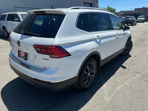 Used 2023 Volkswagen Tiguan SE w/ Panoramic Sunroof Package AWD/4WD image 6