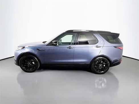 Used 2025 Land Rover Discovery Dynamic SE image 8
