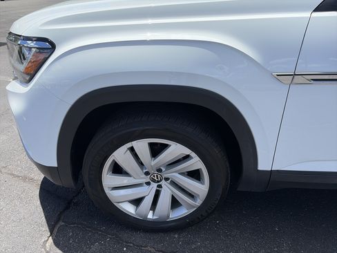 Certified 2023 Volkswagen Atlas Cross Sport SE AWD/4WD image 9