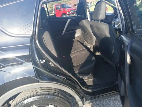 Used 2016 Toyota RAV4 LE FWD image 21