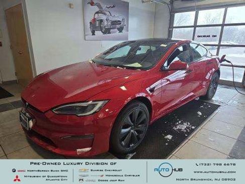 Used 2023 Tesla Model S Standard Range image 1