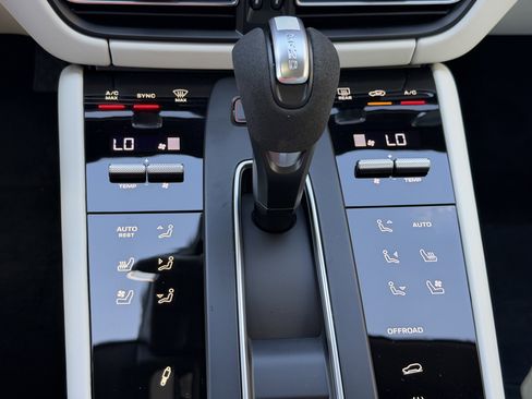 New 2026 Porsche Macan GTS AWD/4WD image 29