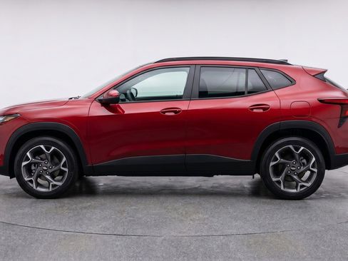 Used 2025 Chevrolet Trax LT FWD image 5