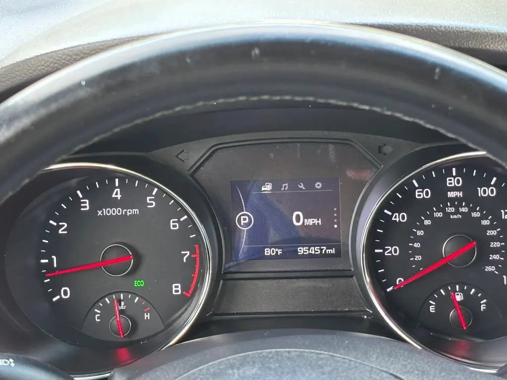 Used 2016 Kia Sedona LX w/ LX Essentials Premium Package FWD image 21