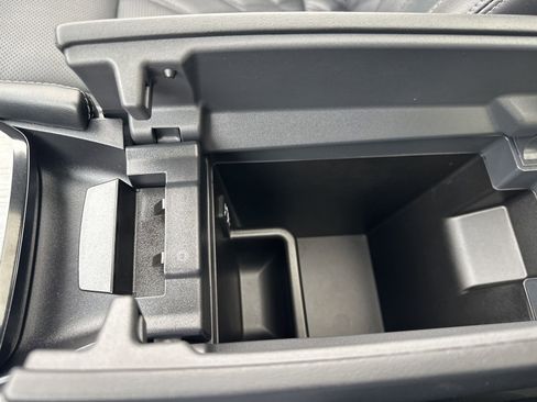 Used 2024 Nissan Rogue Platinum image 68