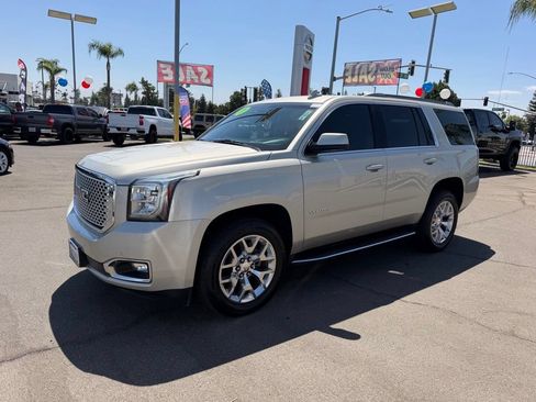 Used 2017 GMC Yukon SLE w/ Convenience Package RWD image 3