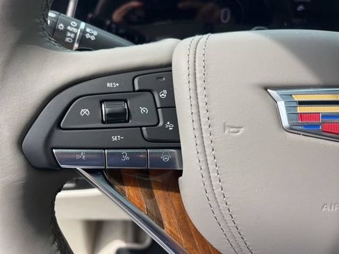 Used 2023 Cadillac Escalade ESV Premium Luxury Platinum RWD image 22