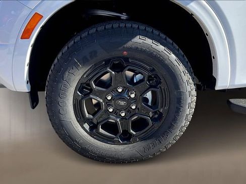 New 2025 Ford Ranger Lariat w/ FX4 Off-Road Package AWD/4WD image 12