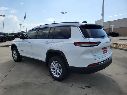 New 2025 Jeep Grand Cherokee L Laredo image 3