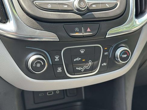 Used 2023 Chevrolet Equinox LS FWD image 35