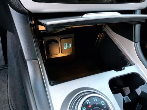 Used 2024 Ford Explorer XLT image 26