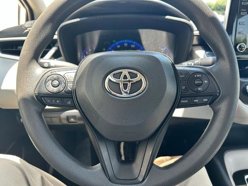 Used 2020 Toyota Corolla LE FWD image 9