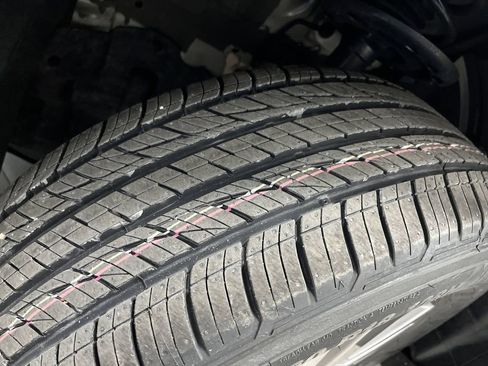 Used 2024 Nissan Pathfinder S image 34