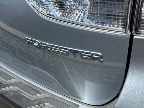 Used 2020 Subaru Forester Premium AWD/4WD image 2
