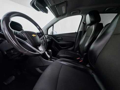 Used 2021 Chevrolet Trax LT w/ Redline Edition image 21