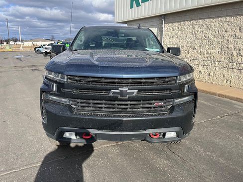 Used 2020 Chevrolet Silverado 1500 LT Trail Boss image 3