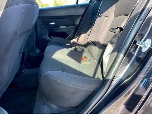 Used 2015 Chevrolet Cruze LT image 14