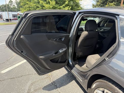 Used 2019 Chevrolet Malibu RS w/ LPO, Convenience Package 1 FWD image 12