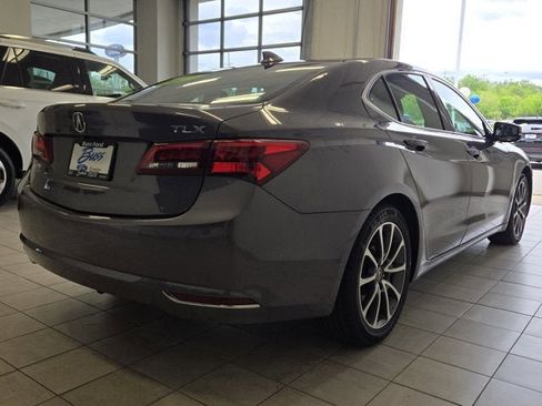 Used 2017 Acura TLX V6 w/ Technology Package FWD image 12
