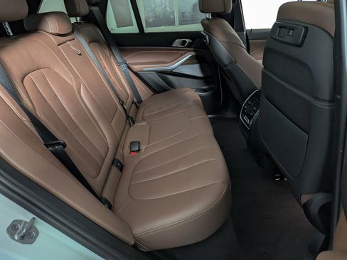 Used 2021 BMW X5 xDrive40i w/ M Sport Package image 41