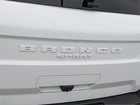 Used 2022 Ford Bronco Sport Outer Banks w/ Tech Package AWD/4WD image 9