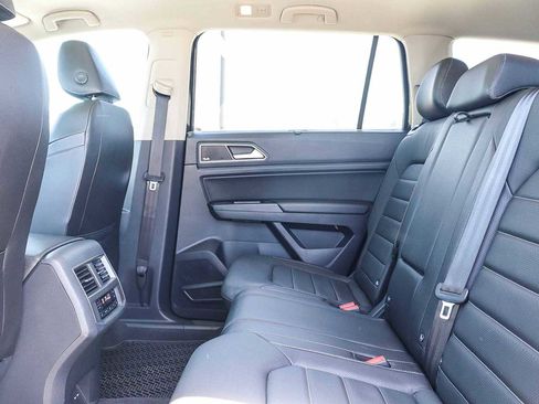 Used 2018 Volkswagen Atlas SEL Premium image 18