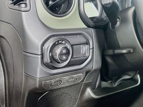 Used 2026 Jeep Gladiator Mojave AWD/4WD image 13