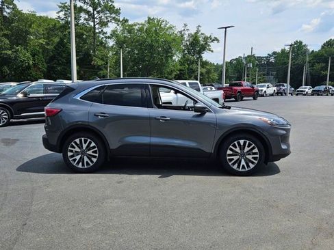 Used 2022 Ford Escape Titanium image 18