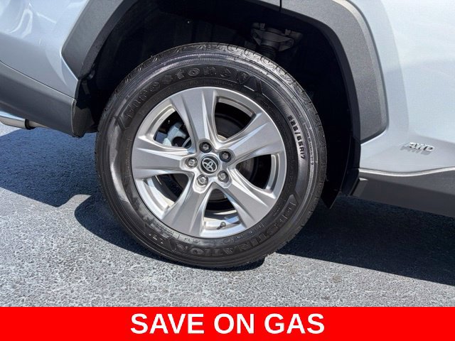 Used 2025 Toyota RAV4 XLE AWD/4WD image 7