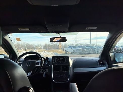 Used 2017 Dodge Grand Caravan GT image 15