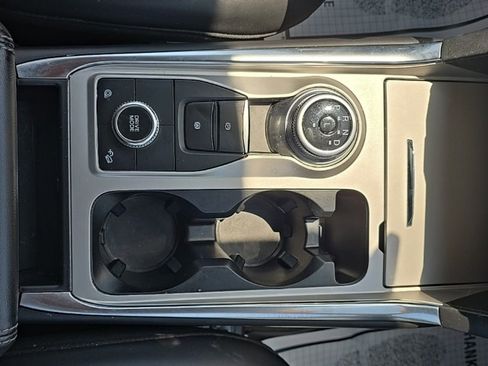 Used 2023 Ford Explorer XLT w/ Equipment Group 202A image 38