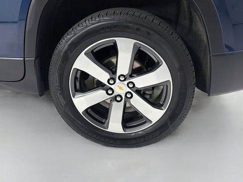 Used 2022 Chevrolet Traverse LT w/ LT Premium Package AWD/4WD image 33